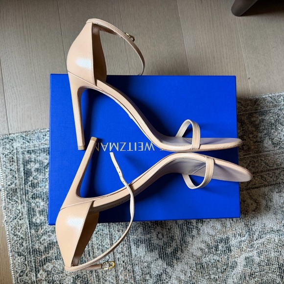 Stuart Weitzman Nudist Sandal - Picture 8 of 11